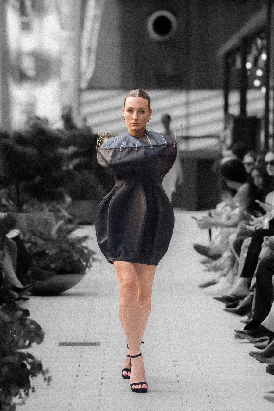 VPLOSS Look 1, The Hourglass