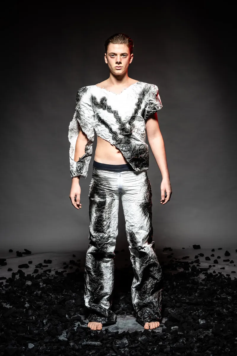 Fracture — look 19