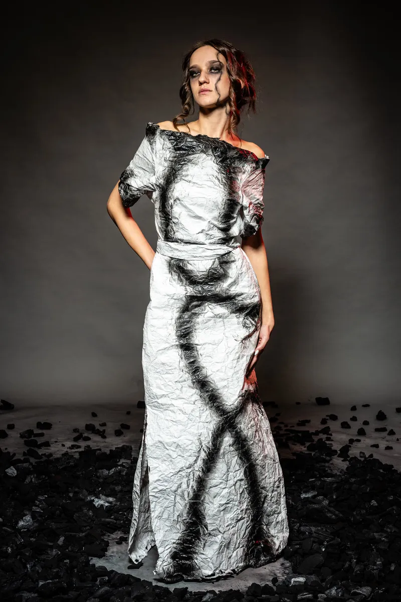 Scorched Silhouette — look 10
